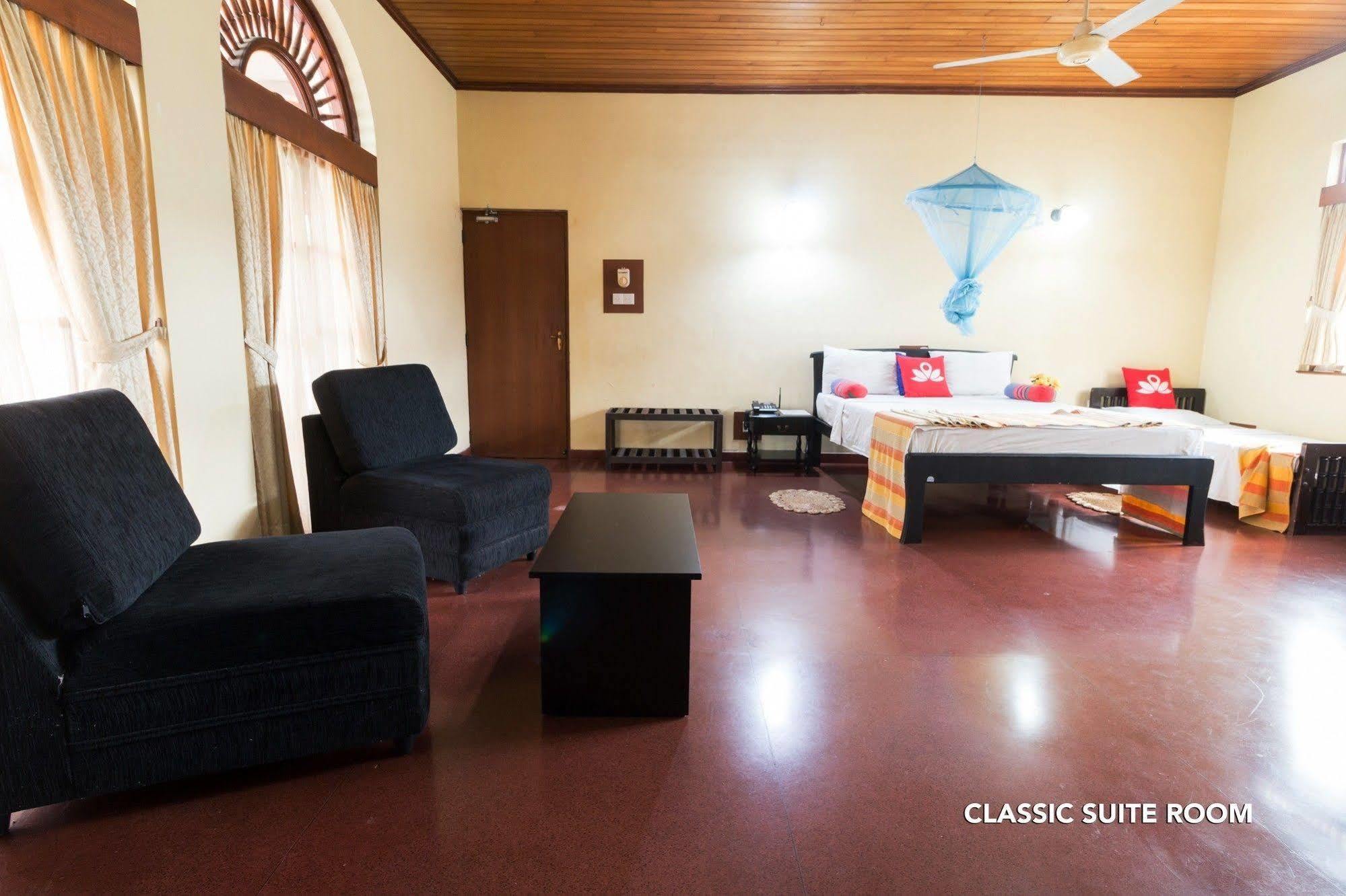 Zen Rooms Modern City Inn Негомбо Экстерьер фото
