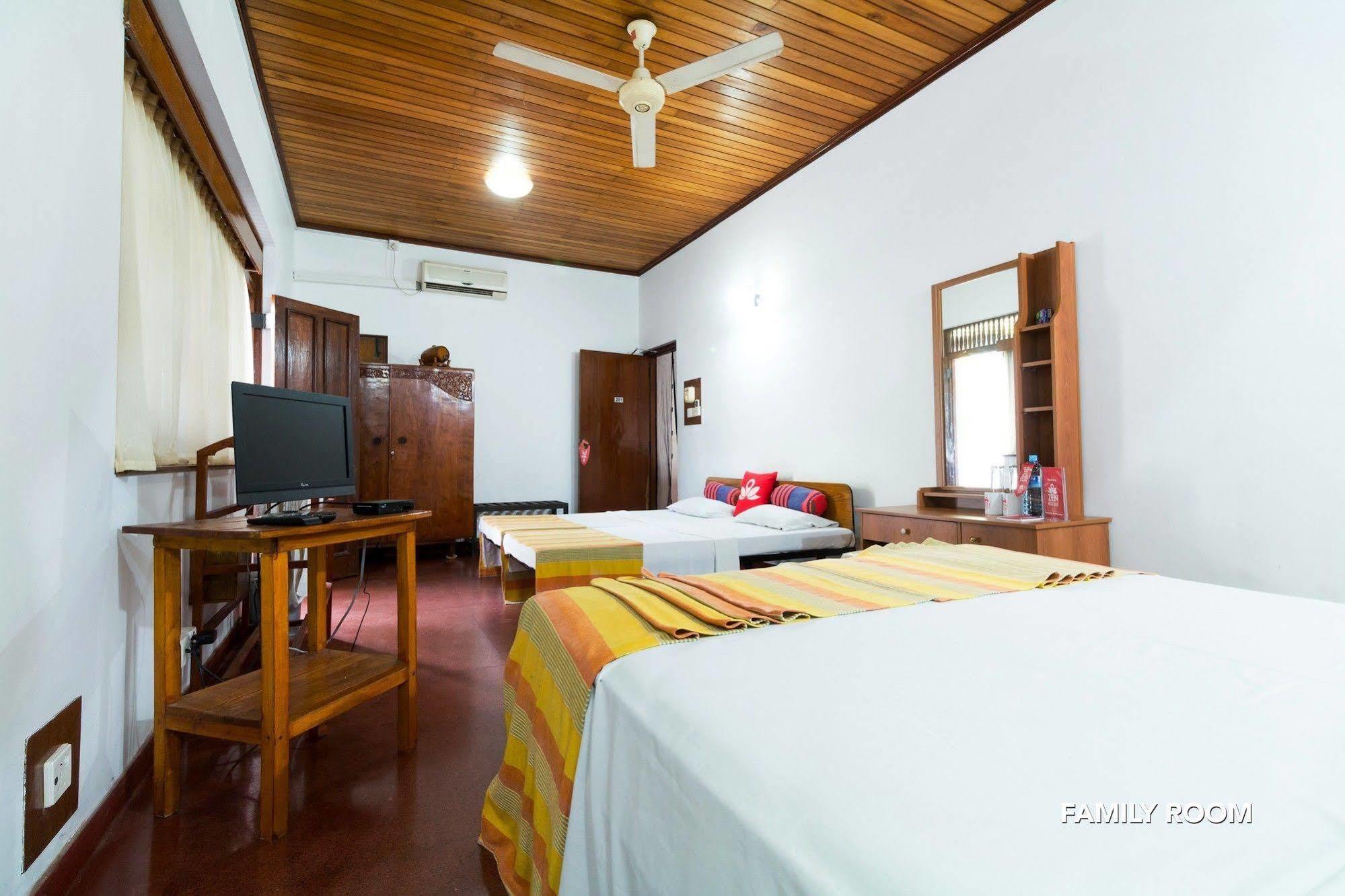 Zen Rooms Modern City Inn Негомбо Экстерьер фото
