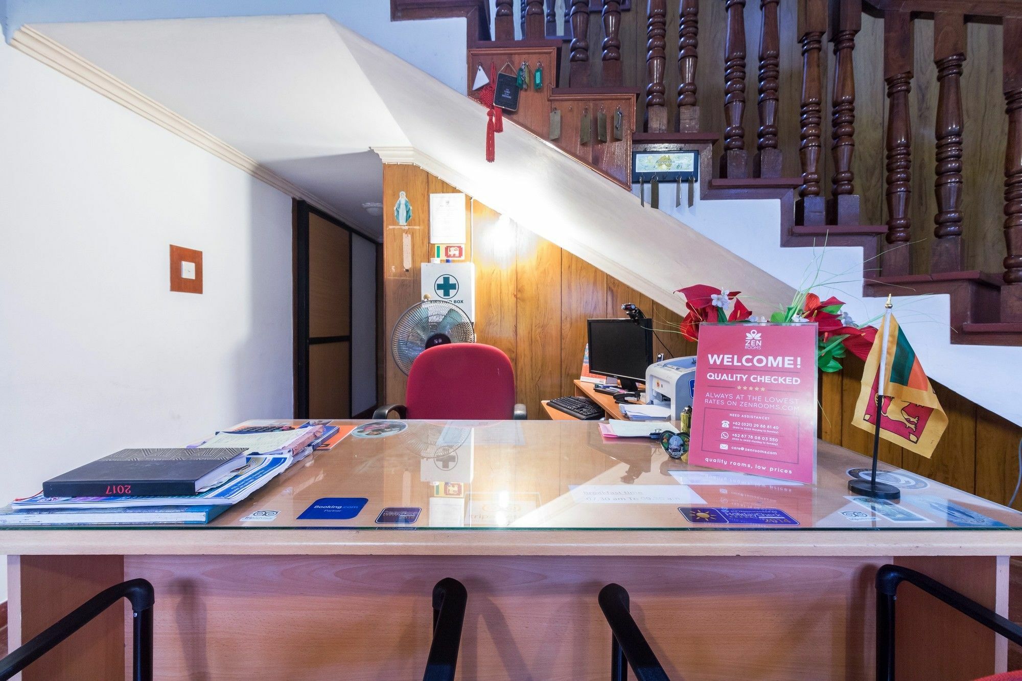Zen Rooms Modern City Inn Негомбо Экстерьер фото